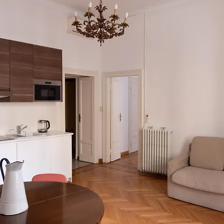 Apartment Stylish Walking Distance Duomo Mirable Pm *