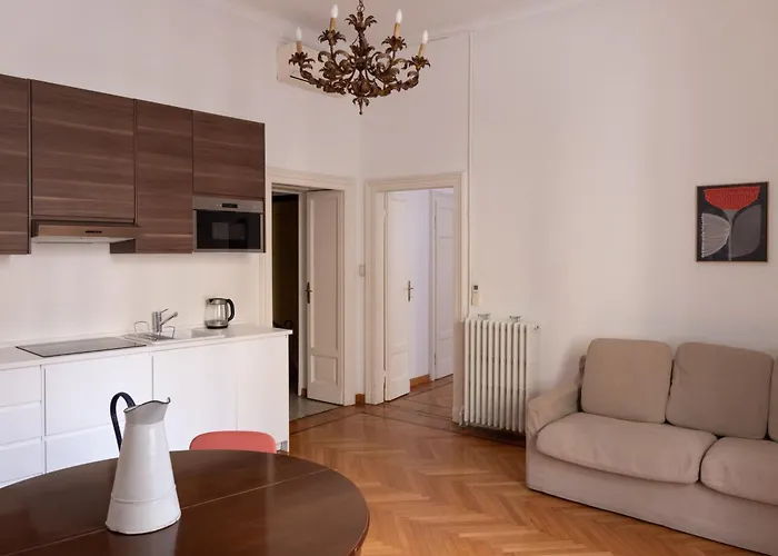 Apartment Stylish Walking Distance Duomo Mirable Pm *