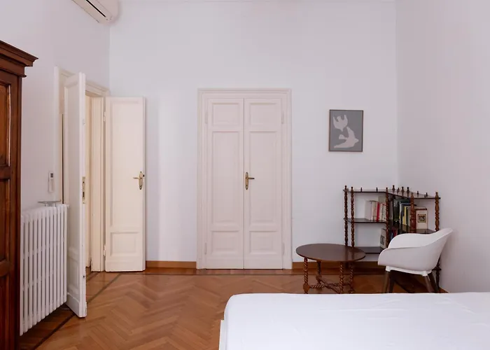 Apartment Stylish Walking Distance Duomo Mirable Pm